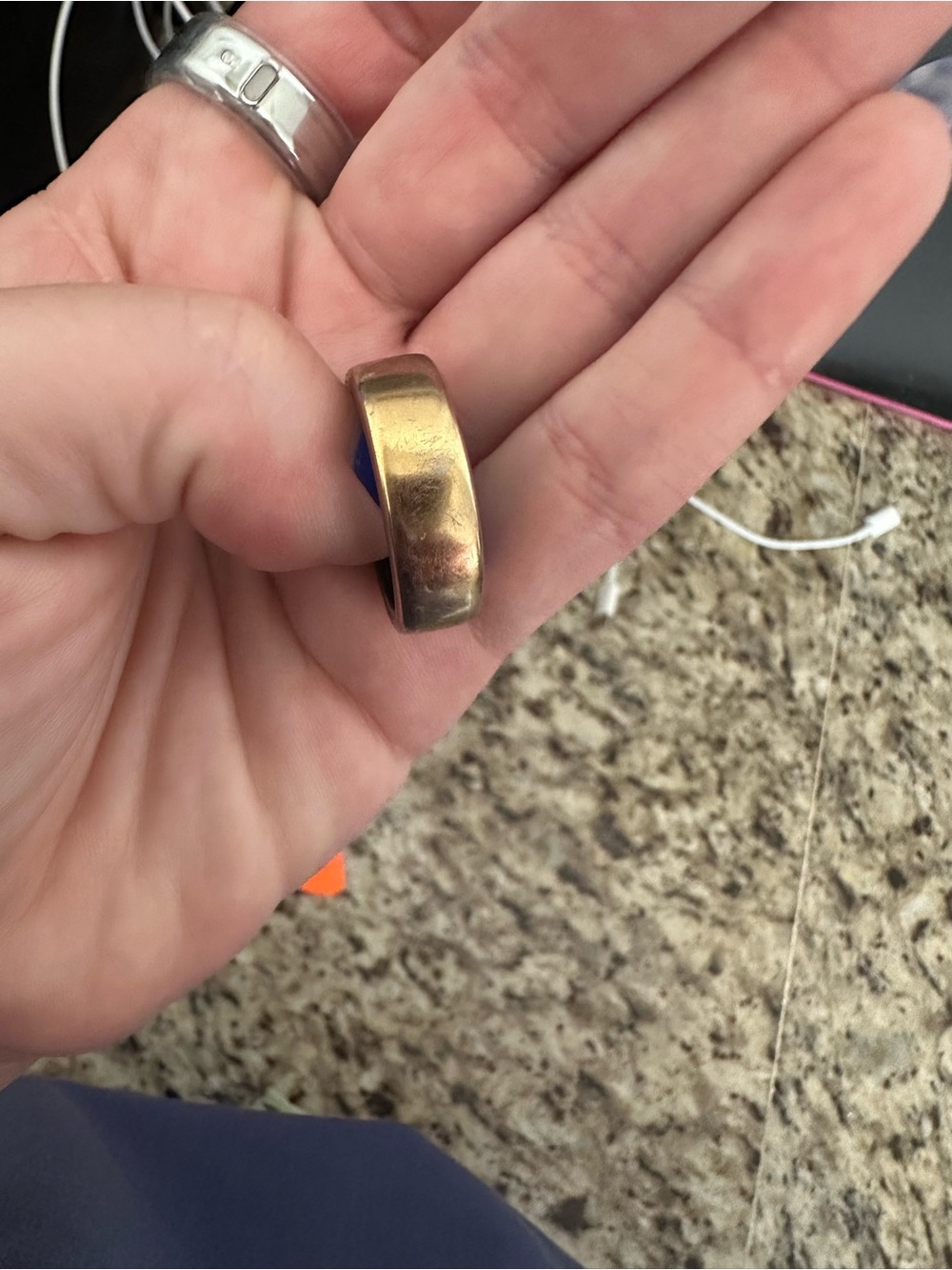 Oura Ring Charging Dock with Gold and Black Accent - Picture 2 of 11
